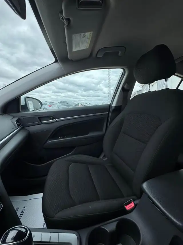 2019 Hyundai Elantra Preferred - Photo 12