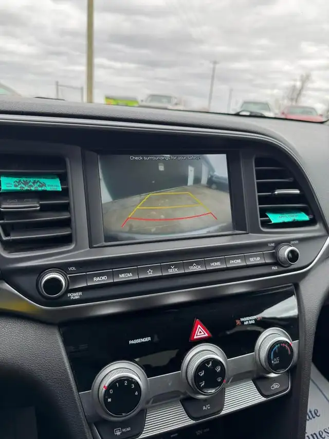 2019 Hyundai Elantra Preferred - Photo 13