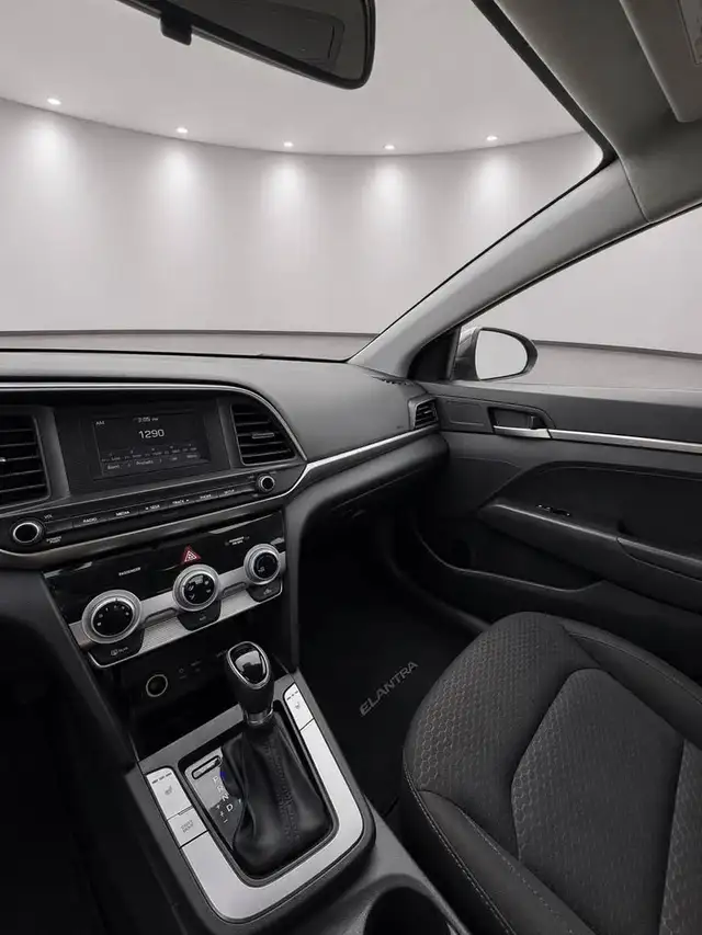 2020 Hyundai Elantra SE - Photo 10