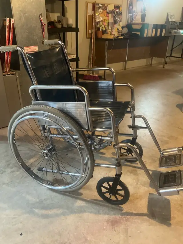 WHEELCHAIRS-adult-folding - Photo 2