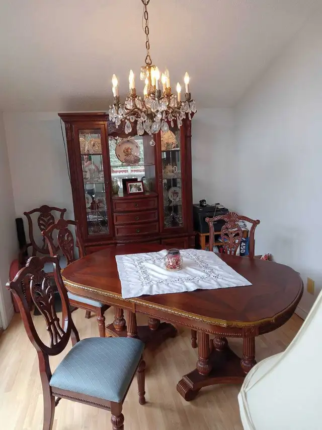 Elegant Solid Oak & Cherry Wood Dining Room Set – $1,500 OBO - Photo 3