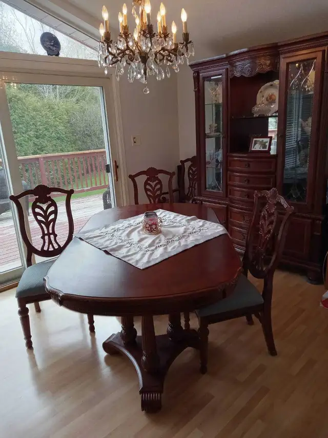 Elegant Solid Oak & Cherry Wood Dining Room Set – $1,500 OBO - Photo 4