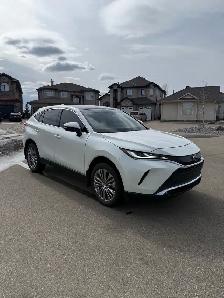 $39,999 – 2022 Toyota Venza Limited Hybrid AWD | Fully Loaded |
