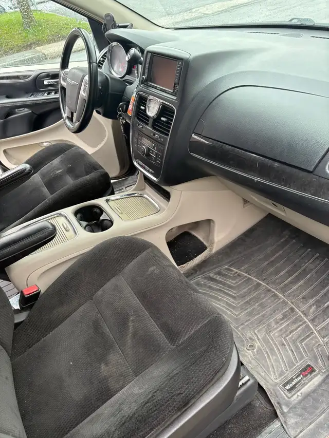 Chrysler - Photo 8