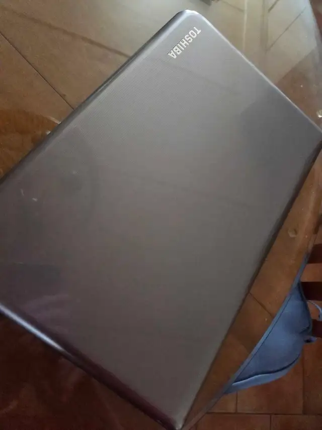 Toshiba satellite portable Windows 10 - Photo 5