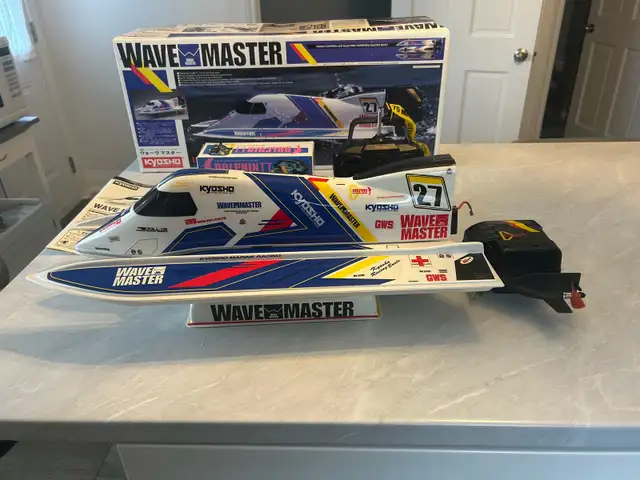 Wave Master Radio Control Speed Boat