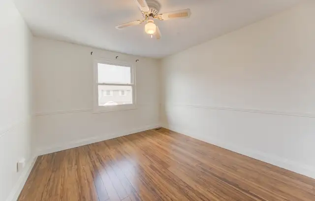 Townhouse For Sale in Kitchener 3 Bb/2Bath - Photo 7