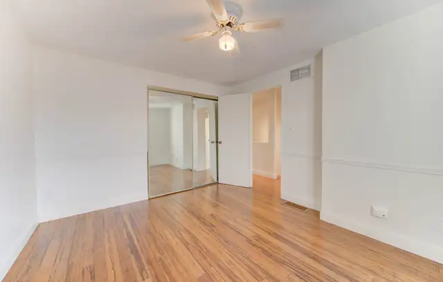 Townhouse For Sale in Kitchener 3 Bb/2Bath - Photo 8