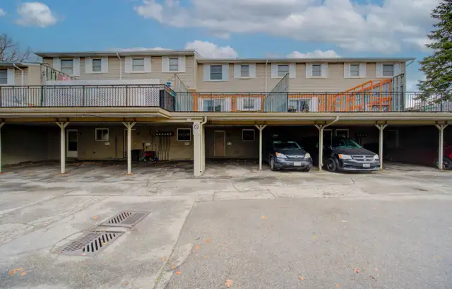 Townhouse For Sale in Kitchener 3 Bb/2Bath - Photo 15