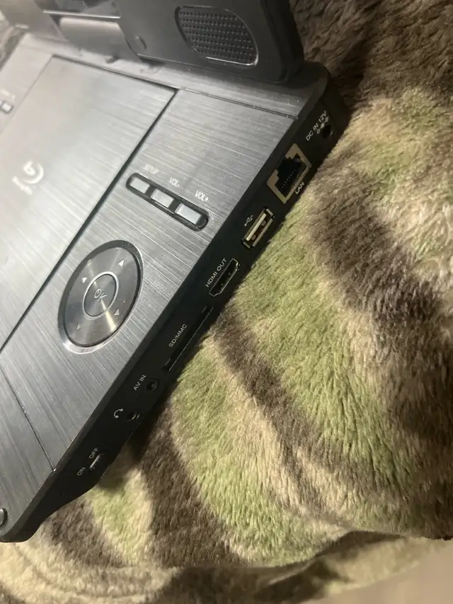 portable Blu-ray DVD player - Photo 3