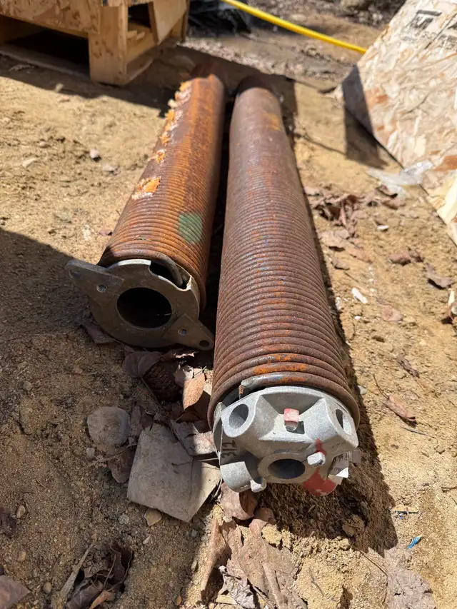 Overhead door springs - Photo 3