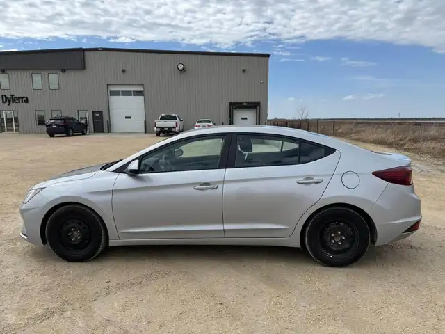 2020 Hyundai Elantra Essential - Photo 7
