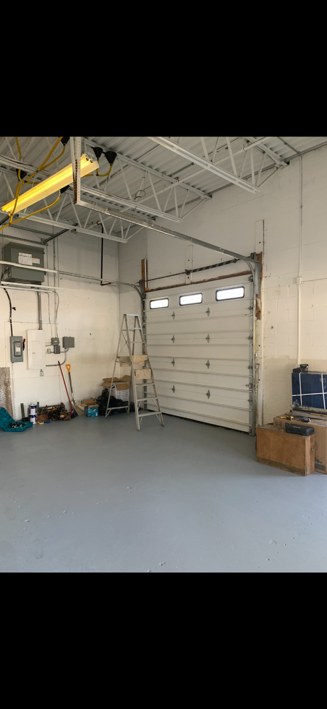 PRIVATE COMMERCIAL / INDUSTRIAL UNITSWARDEN & LAWRENCE – SCARBOR - Photo 6