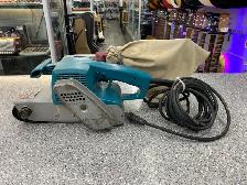 Makita 9924DB Belt Sander