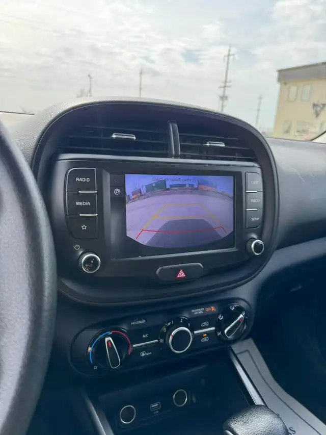 2022 Kia Soul LX - Photo 7
