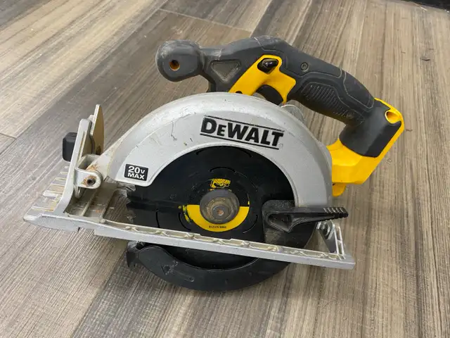 Dewalt DCS391 Circular Saw