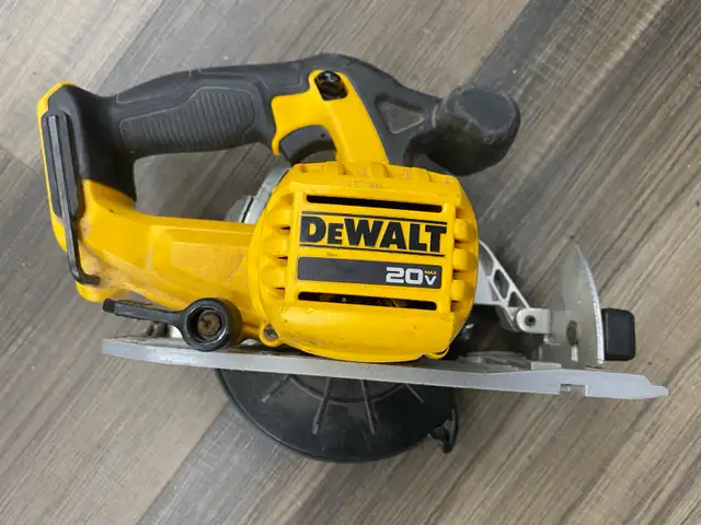 Dewalt DCS391 Circular Saw - Photo 2