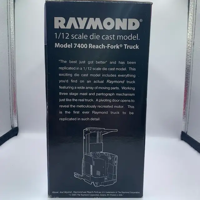 Raymond 7400 Series 1/12 Scale Warehouse Reach Truck Die Cast - Photo 2