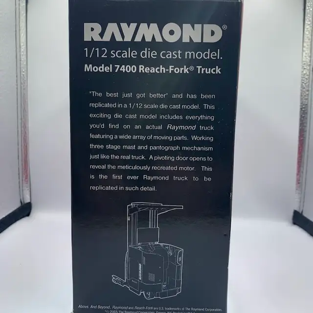 Raymond 7400 Series 1/12 Scale Warehouse Reach Truck Die Cast - Photo 3