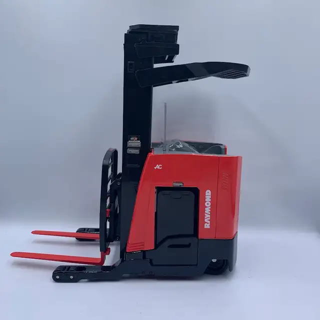 Raymond 7400 Series 1/12 Scale Warehouse Reach Truck Die Cast - Photo 4