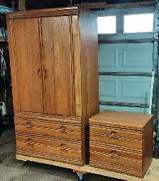 Dresser/Armoire