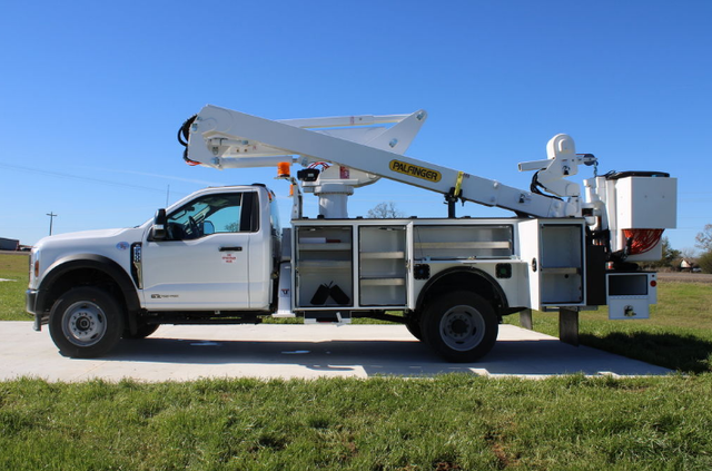 2024 Ford F600 PALFINGER ETC-MH-40-IH Bucket Truck - Photo 5