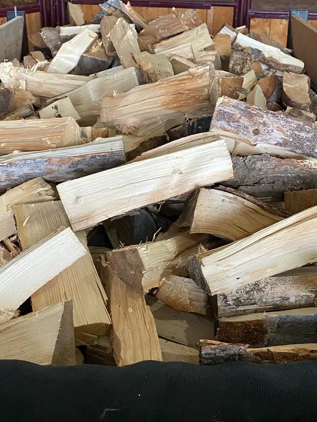 firewood - Photo 2