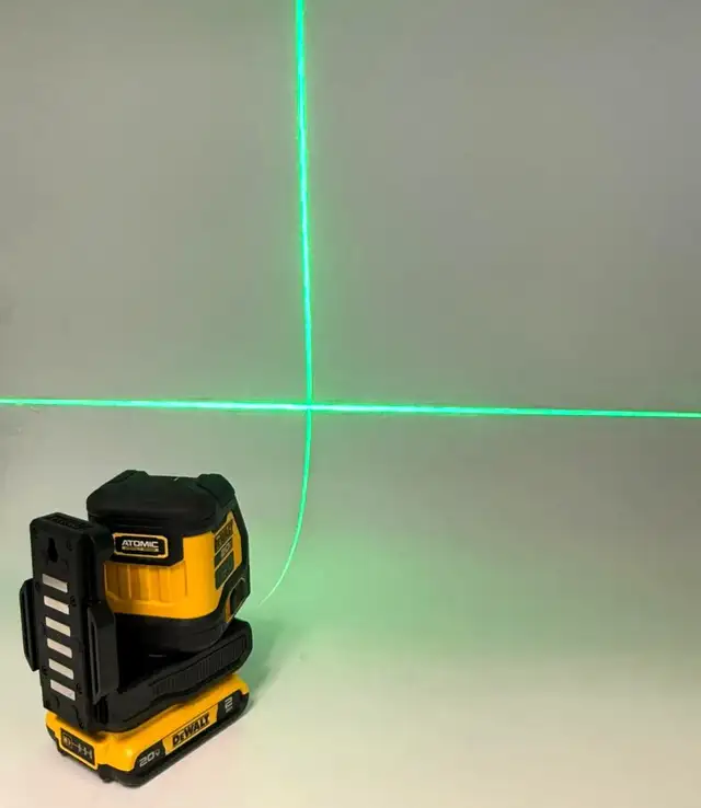 Dewalt DCLE34021 Green Laser (Tool Only) $249 - Photo 4