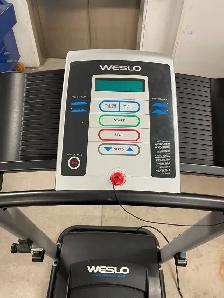 Beautiful treadmill like new