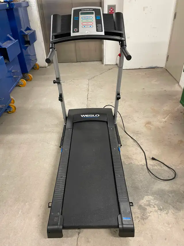 Beautiful treadmill like new - Photo 2