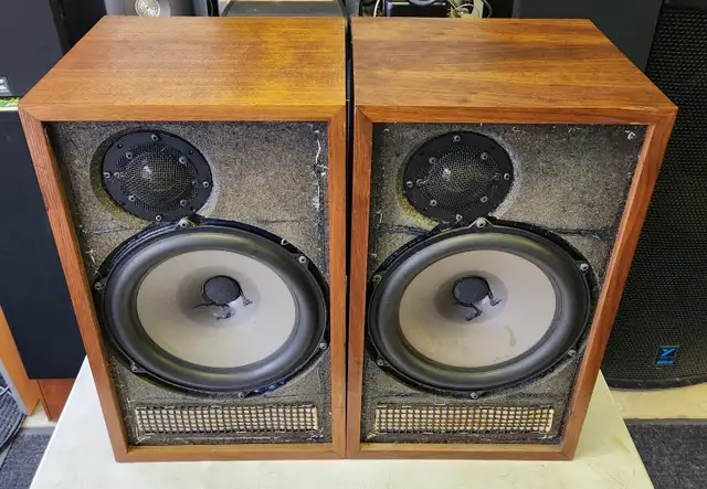 DYNACO A-25 BOOKSHELF SPEAKERS - Photo 2