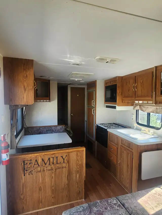 2002 Salem 27' BH Travel Trailer - Photo 3