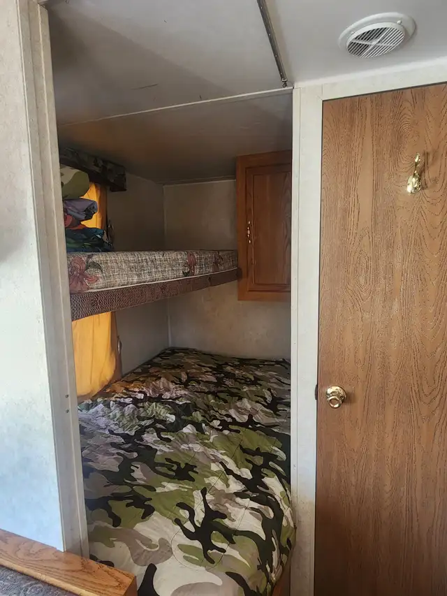 2002 Salem 27' BH Travel Trailer - Photo 5