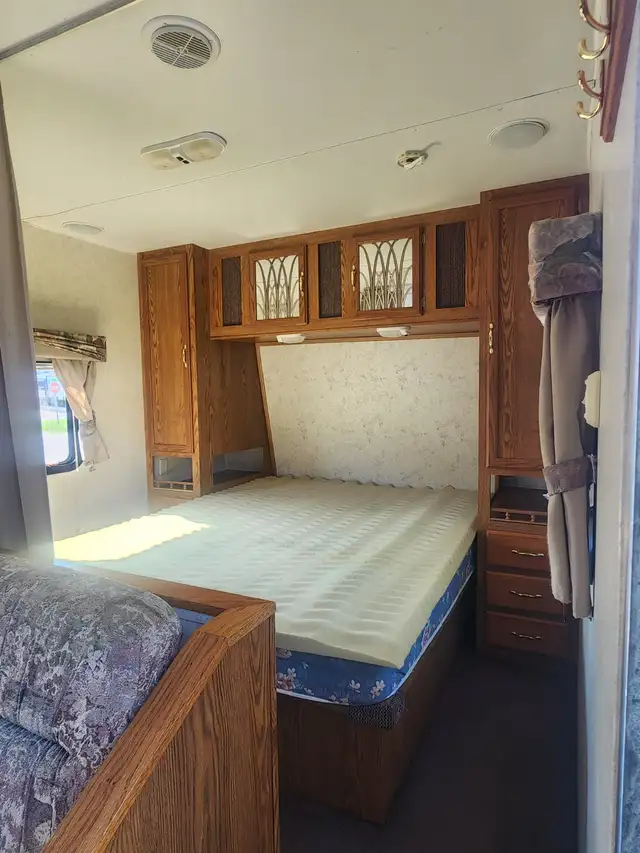 2002 Salem 27' BH Travel Trailer - Photo 6