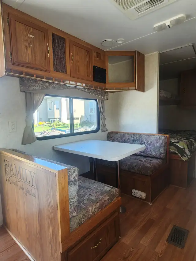 2002 Salem 27' BH Travel Trailer - Photo 9