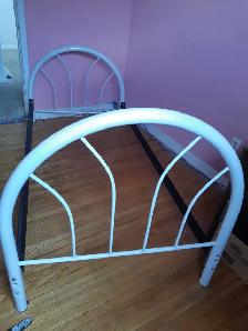 SINGLE METAL BED FRAME (New)