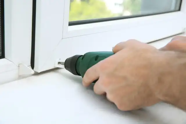 Broken Glass? Repair & Save Today! - Photo 7