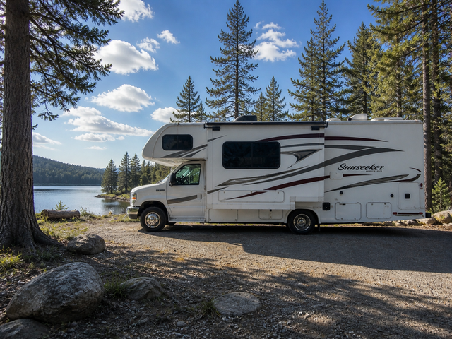 2016 Forest River Sunseeker 2290S Class C Motorhome
