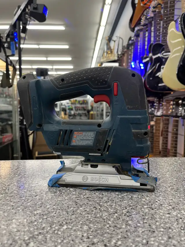 Bosch JSH180 Cordless Jigsaw - Photo 2