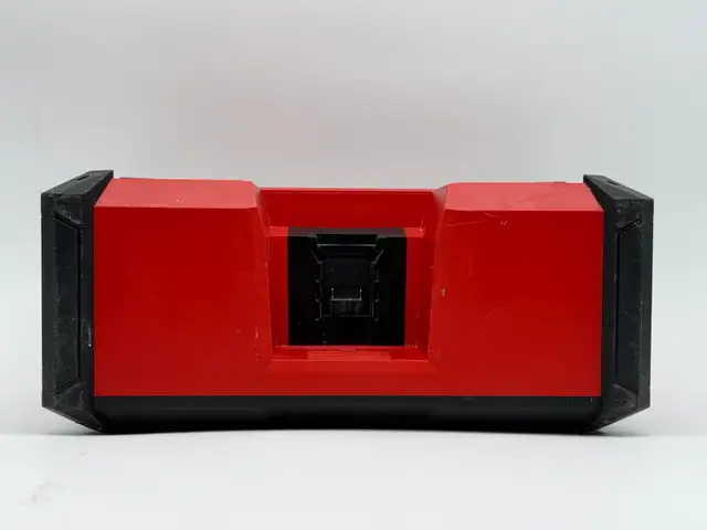 Milwaukee 2952-20 M18 18-Volt Cordless Jobsite Radio $219 - Photo 3