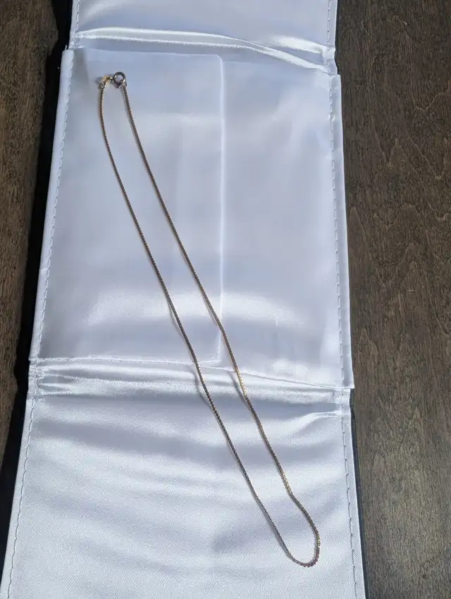Brand New 10K Yellow Gold 18" Necklace For Sale - Photo 2