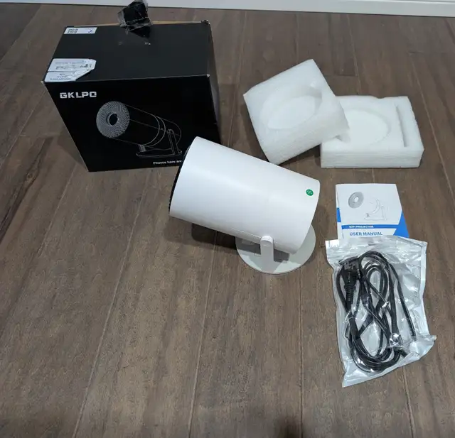 Brand New Smart Wifi 4K Projector For Sale - Photo 2