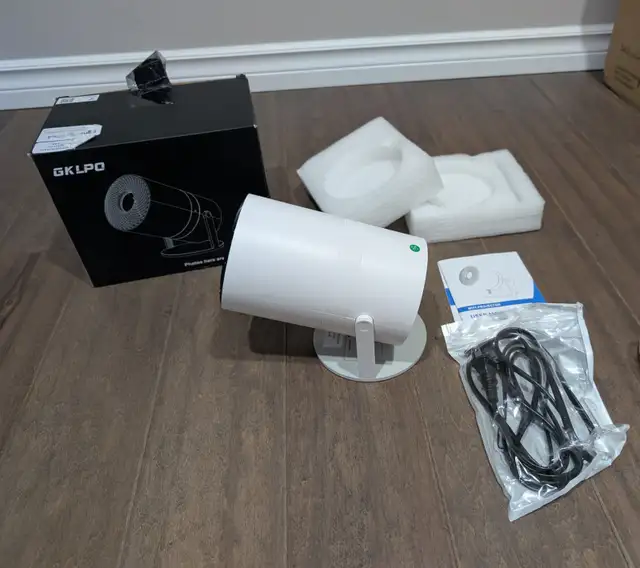 Brand New Smart Wifi 4K Projector For Sale - Photo 3