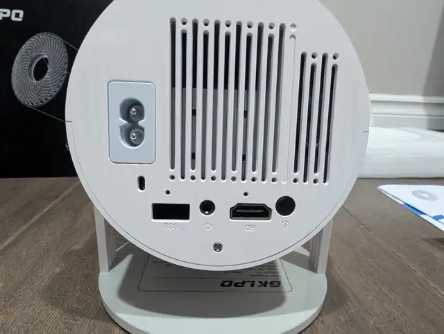 Brand New Smart Wifi 4K Projector For Sale - Photo 6