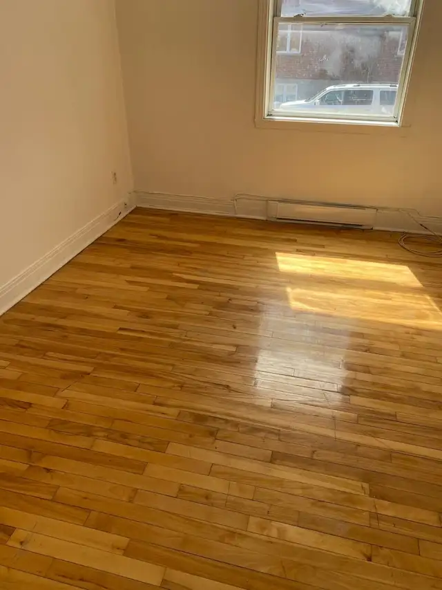 4 1/2 rénové, 1er plancher, accès cour - Photo 4