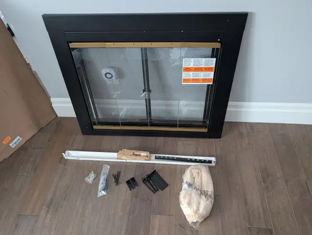 Brand New Arrington Medium Fireplace Glass Door For Sale - Photo 6