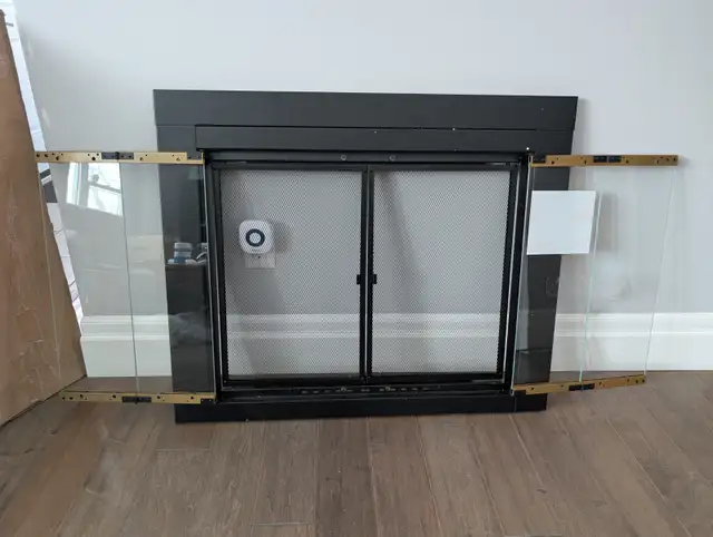 Brand New Arrington Medium Fireplace Glass Door For Sale - Photo 8