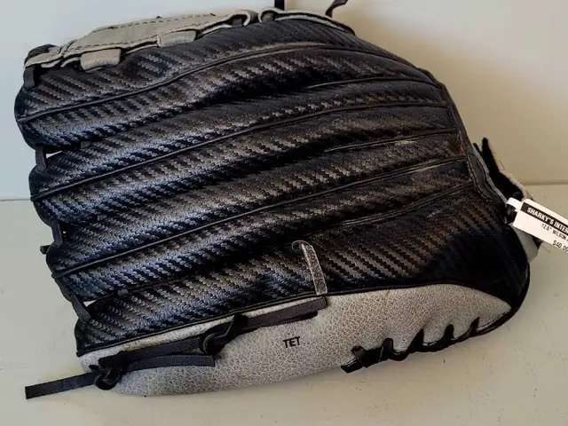 12.5' Wilson A360 Baseball Glove (32141988) - Photo 2