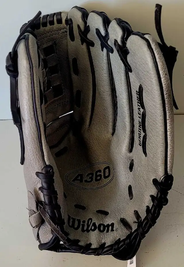 12.5' Wilson A360 Baseball Glove (32141988) - Photo 3