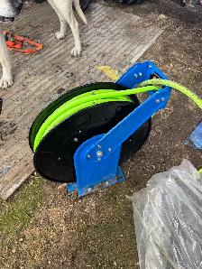 retractable air line